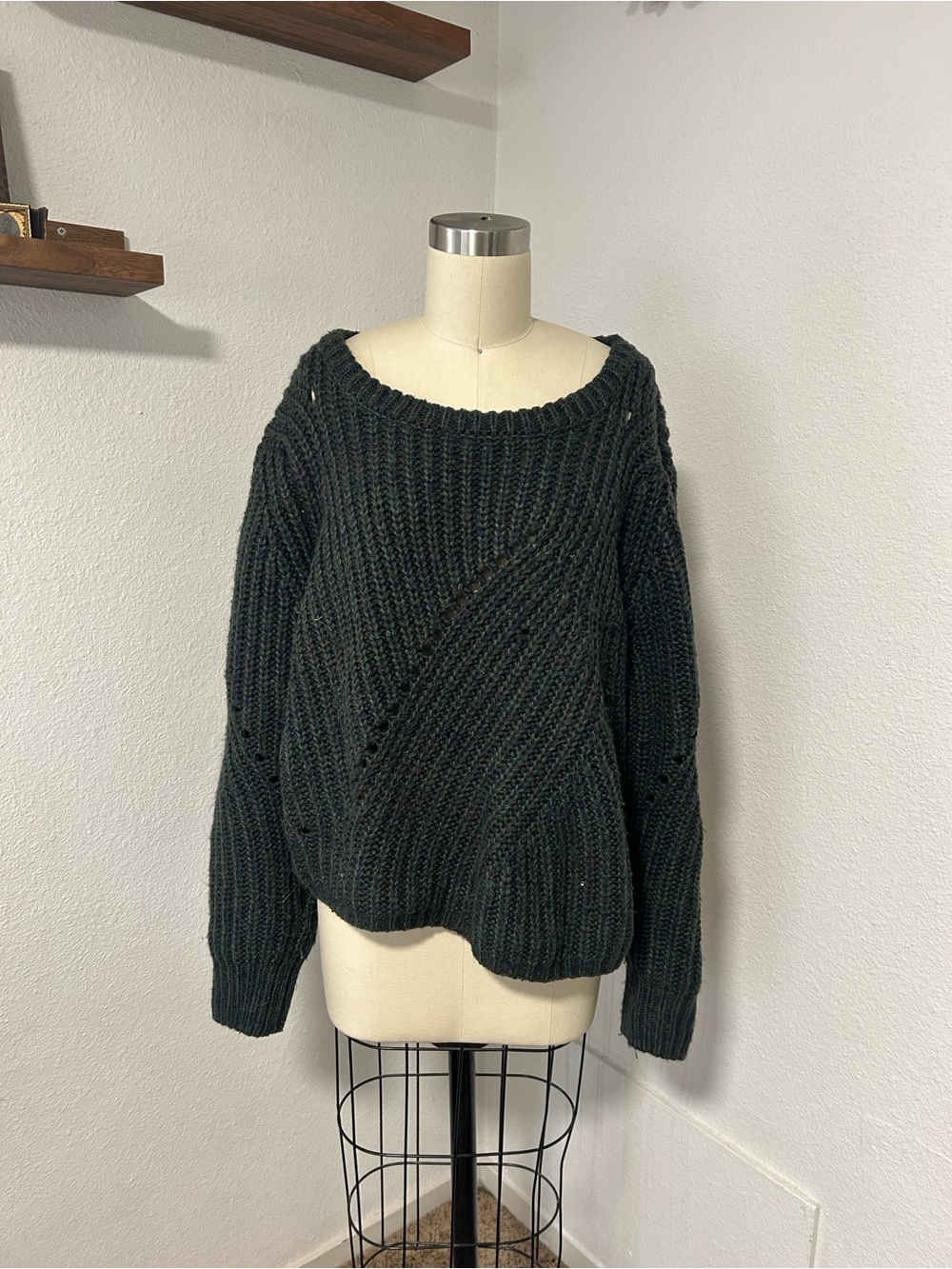 John + Jenn Off-the-Shoulder Chunky Knit Sweater in Dark Green